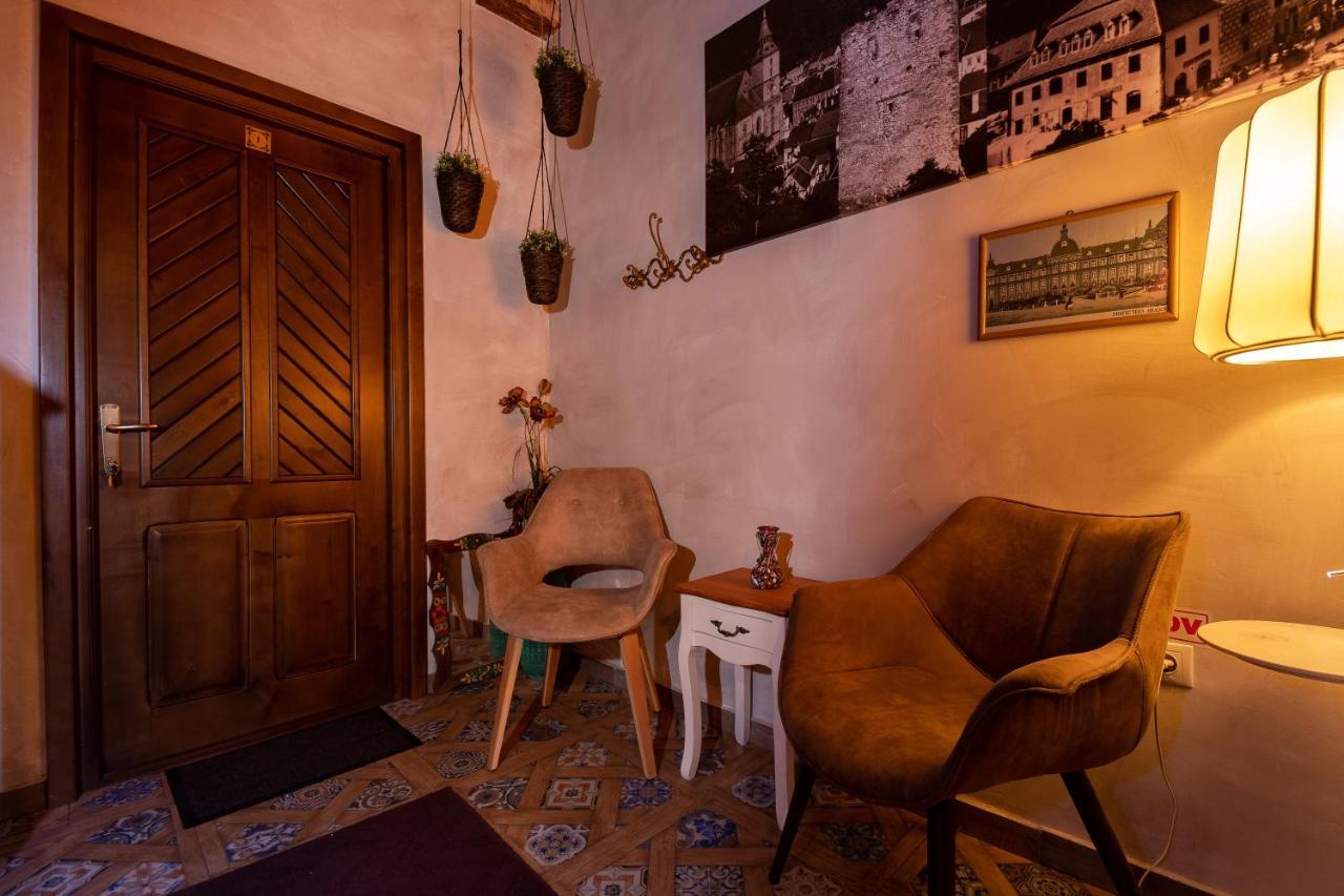 Wood House Republicii Hotel Brasov Luaran gambar