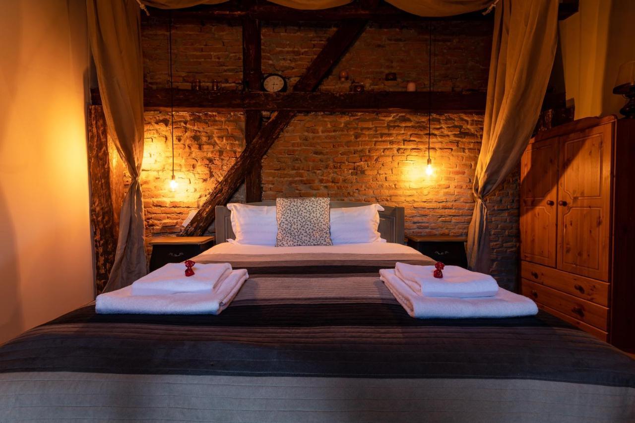 Wood House Republicii Hotel Brasov Luaran gambar