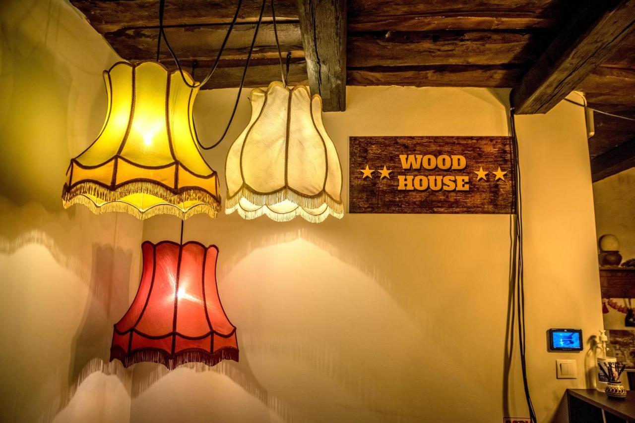 Wood House Republicii Hotel Brasov Luaran gambar
