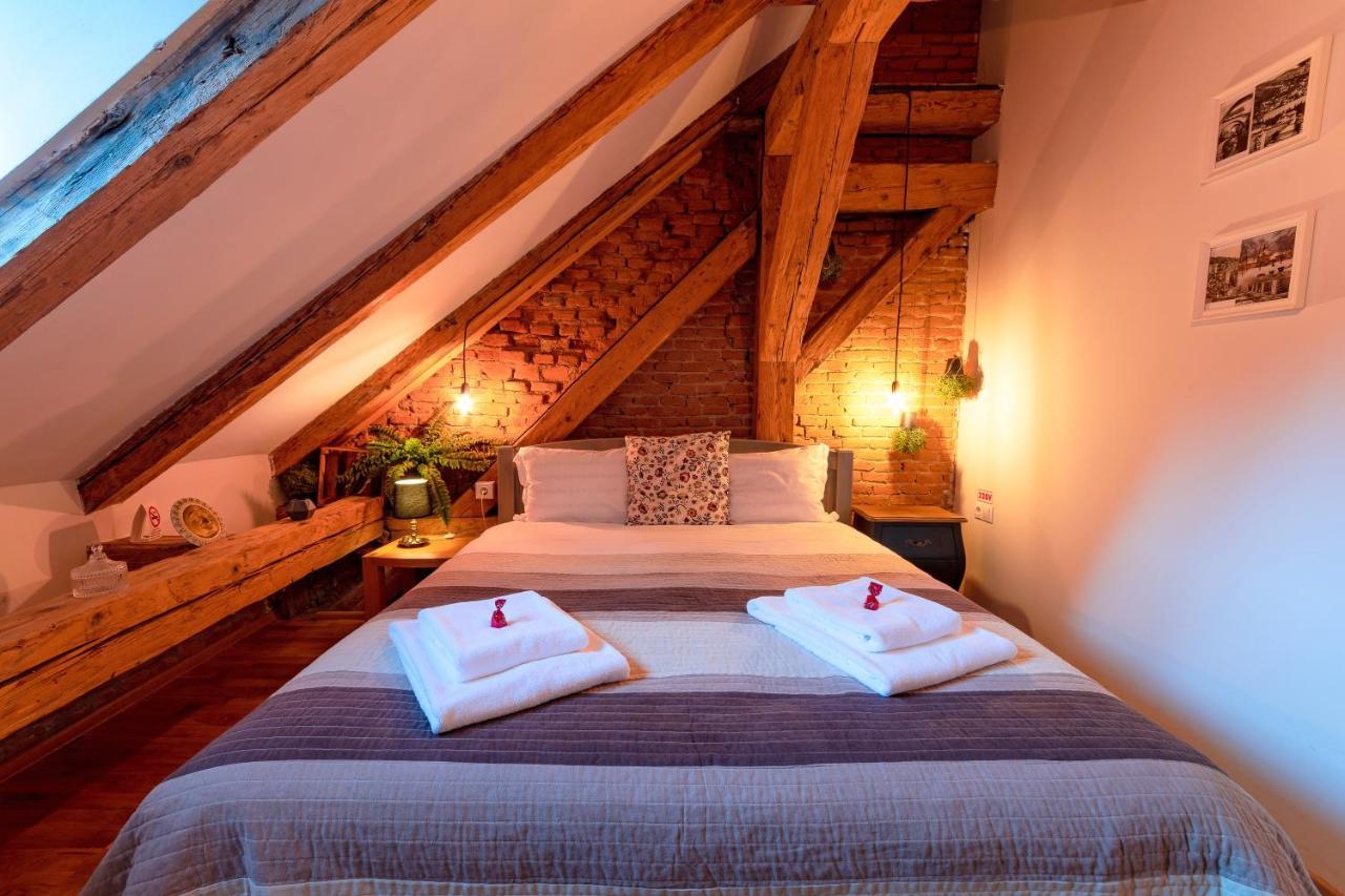 Wood House Republicii Hotel Brasov Luaran gambar