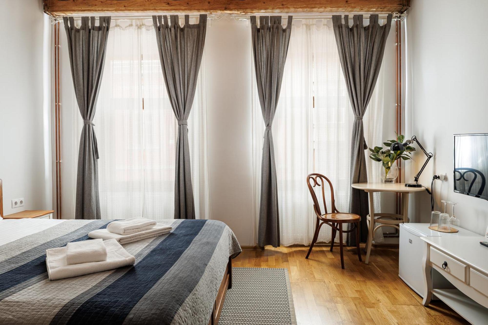 Wood House Republicii Hotel Brasov Luaran gambar