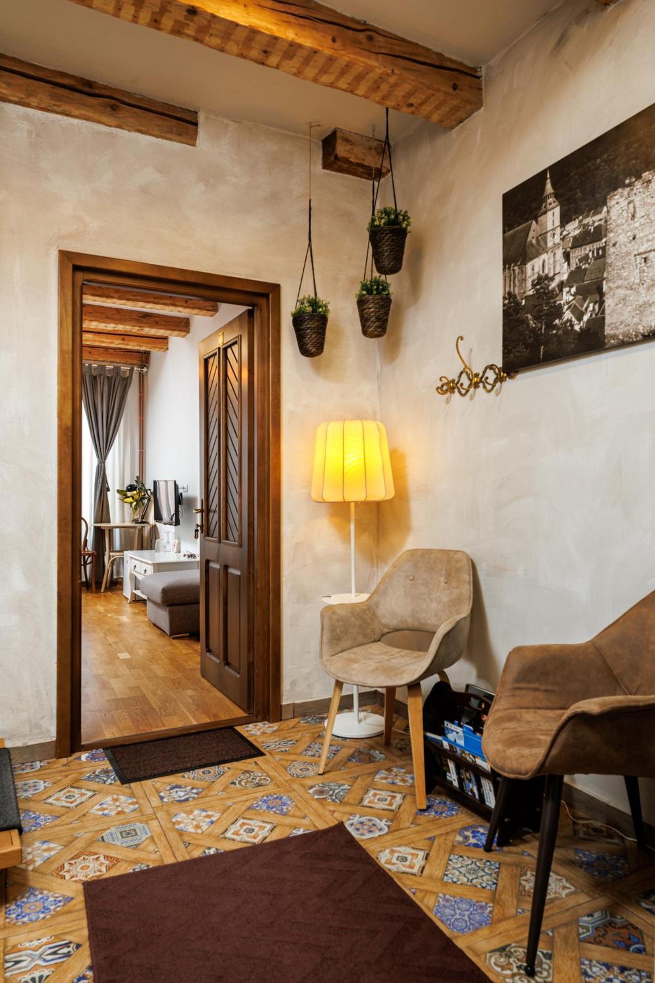 Wood House Republicii Hotel Brasov Luaran gambar