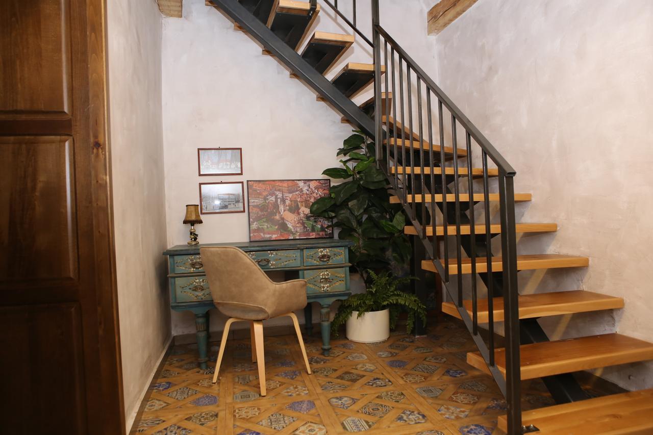 Wood House Republicii Hotel Brasov Luaran gambar