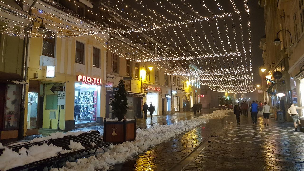 Wood House Republicii Hotel Brasov Luaran gambar