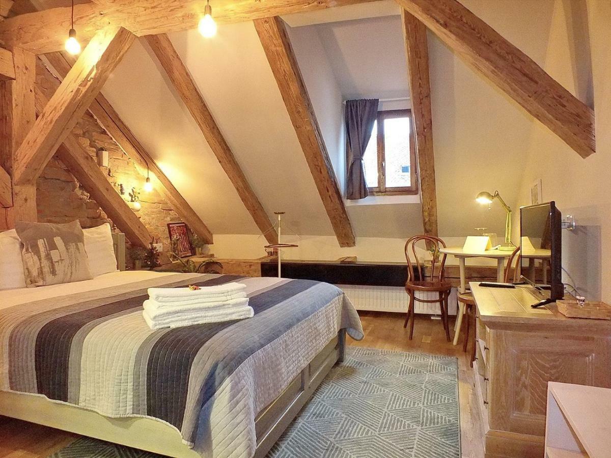 Wood House Republicii Hotel Brasov Luaran gambar