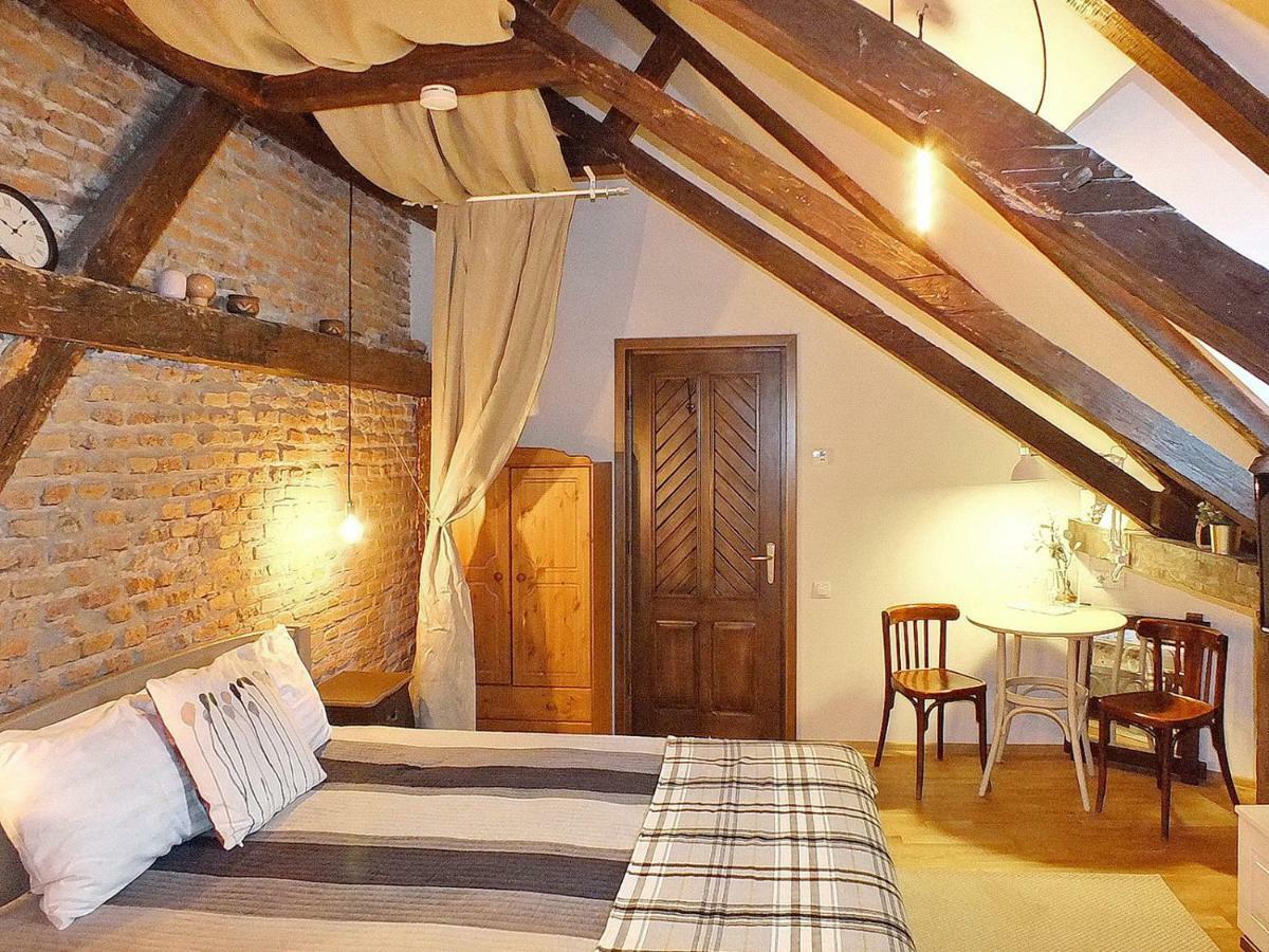Wood House Republicii Hotel Brasov Luaran gambar